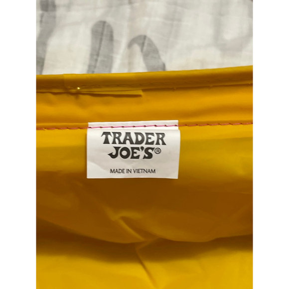 Women's Trader Joe's Mini Insulated Bag Pink Black One Size - Picture 4 of 4